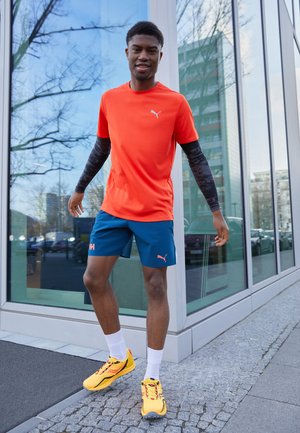 PEREGRINE 12 - Scarpe da trail running - vizigold/vizired