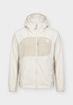 Nike ACG, FIVE TOWERS - Αντιανεμικό μπουφάν - light orewood brown/light british tan/cream/summit white