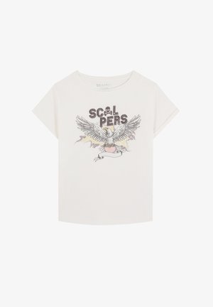 Camiseta blanca de manga corta con un diseño gráfico que presenta un águila, un corazón y el texto "SCOLPERS" en letras negritas.