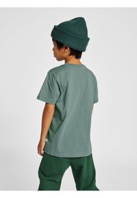 Hummel TRES  S/S - T-shirt print - laurel wreath