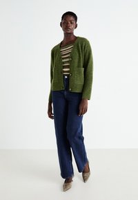 Vero Moda BOOM LS V-NECK BUTTON  NOOS - Vest - cypress