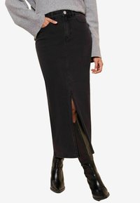 Friends Like These SPLIT REGULAR FIT - Krilo iz džinsa - black