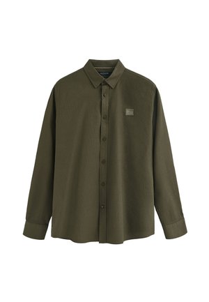 Camicia a maniche lunghe verde oliva con colletto button-down, caratterizzata da un tessuto testurizzato, un logo a patch sul petto e chiusure con bottoni.