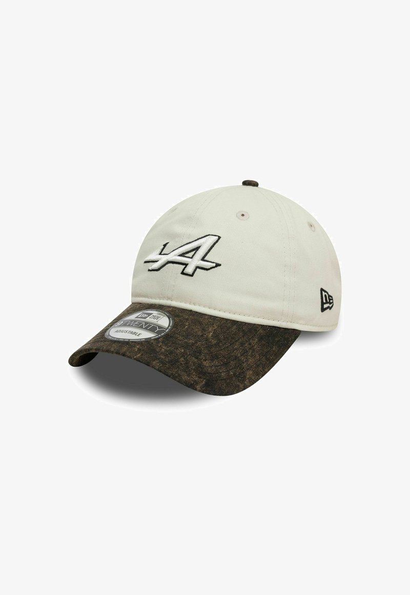 Czapka baseballowa z kremową koroną i ciemnym, teksturowanym daszkiem. Posiada haftowane logo z przodu oraz regulowany pasek z tyłu.