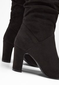 bonprix Stivali alti - black