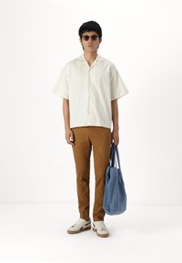 Thumbnail Image 3