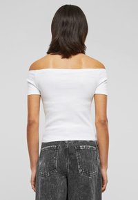 Urban Classics OFF SHOULDER  TEE 2-PACK - Paprasti marškinėliai - black/white