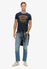 Superdry & Co RINGER WORKWEAR GRAPHIC - Camiseta estampada - eclipse navy athletic grey marl