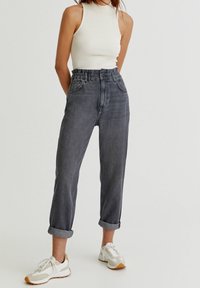PULL&BEAR Vaqueros rectos - black