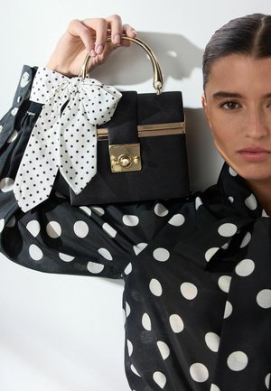 Next, TABITHA SIMMONS X THE KEEPER SCARF BAG . - Toilettaske - polka dot