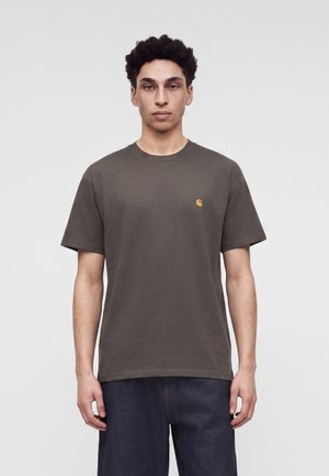 Carhartt WIP, CHASE - Βασικό μπλουζάκι - shungite
