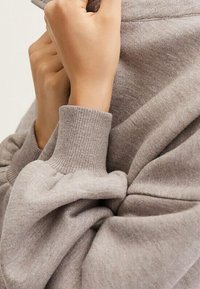 Mango Sweater - light brown