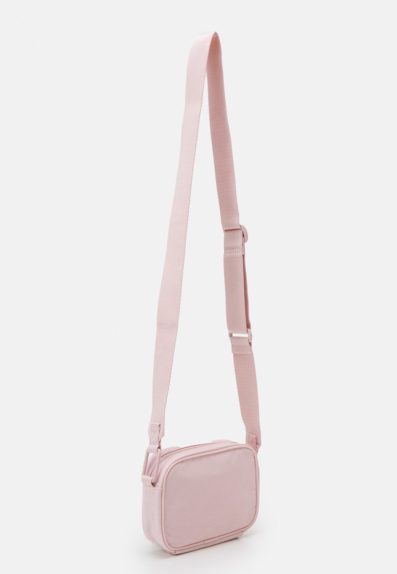 puma sling bag pink