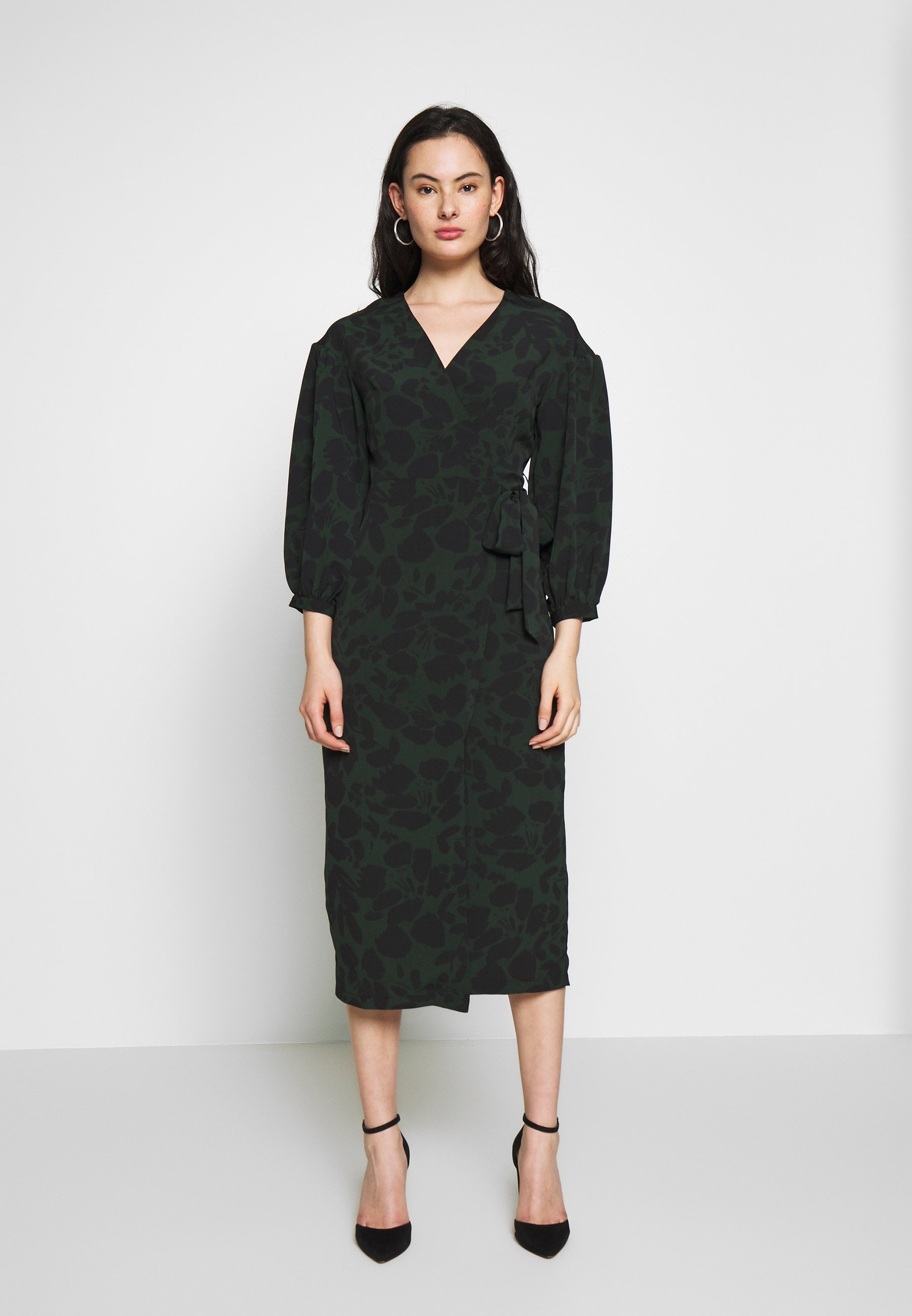 robe drapée noire