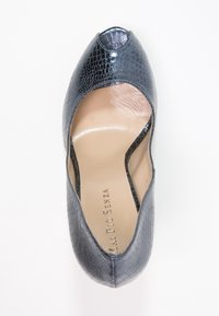MAI PIÙ SENZA Lodičky s otevřenou špičkou - metallic blue