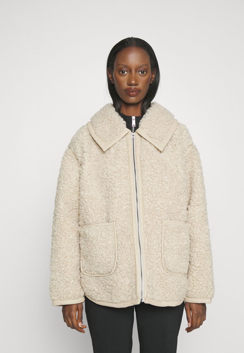 By Malina MIRIAM OVERSIZED JACKET Leichte Jacke creme/sand Zalando.at