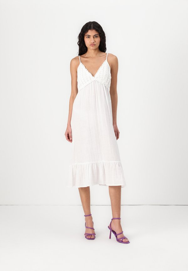 PCLATINA STRAP DRESS - Day dress - cloud dancer
