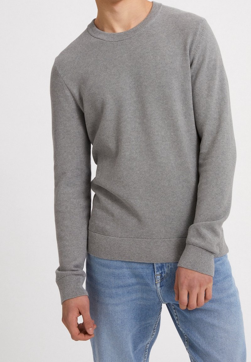 ARMEDANGELS Stickad tröja - mottled grey