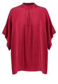 Röd silkesblus med hög halsringning, plisserad front och breda ärmar. Har en mjuk textur och lös passform, lämplig för lager-på-lager.