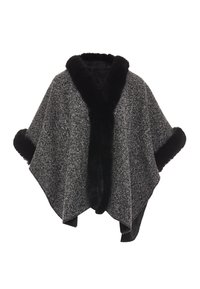 Poncho realizzato in tessuto grigio intrecciato, con collare e bordatura in pelliccia sintetica nera, dotato di un'apertura frontale e maniche ampie.