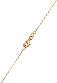 Guldkæde med en slank design og en lobsterlås. Kæden har en glat overflade og jævne led.