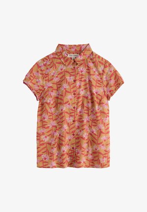 Chemise à manches courtes avec col et boutons, présentant une base jaune avec un motif floral rose et rouge.