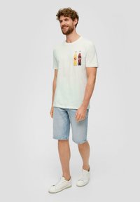 s.Oliver MIT SINALCO - T-shirt print - weiß