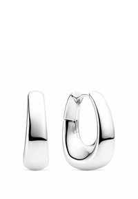 Sölvringar med en slät, polerad yta. Har rundade, böjda former och ett säkert lås för stängning.