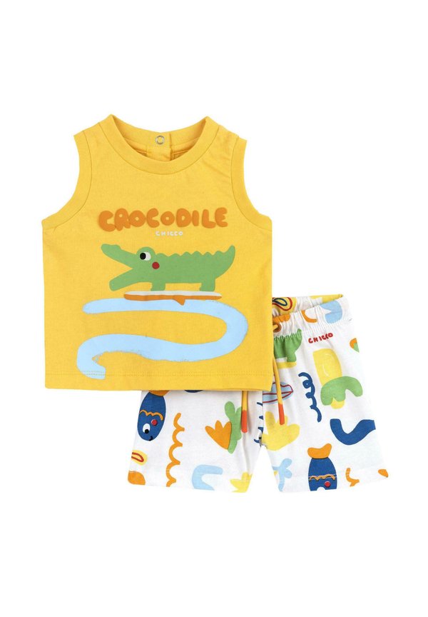 OUTFIT - Shorts - orange