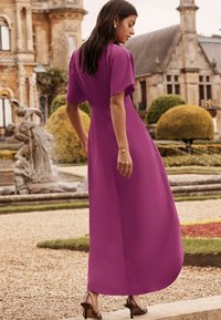 Lipsy FLUTTER SLEEVE UNDERBUST- REGULAR FIT - Velika haljina - pink