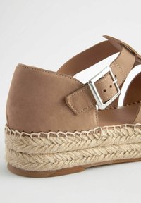 Next FOREVER COMFORT CHUNKY FISHERMAN - Espandrilky - taupe brown