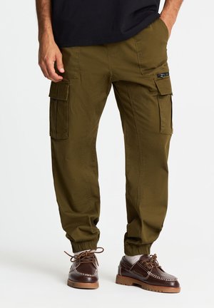 Terranova, PANTALONE LUNGO TINTA UNITA - Pantaloni cargo - verde militare scuro
