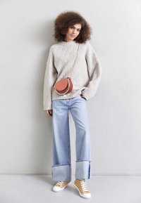 See by Chloé Vysoké tenisky - ochre