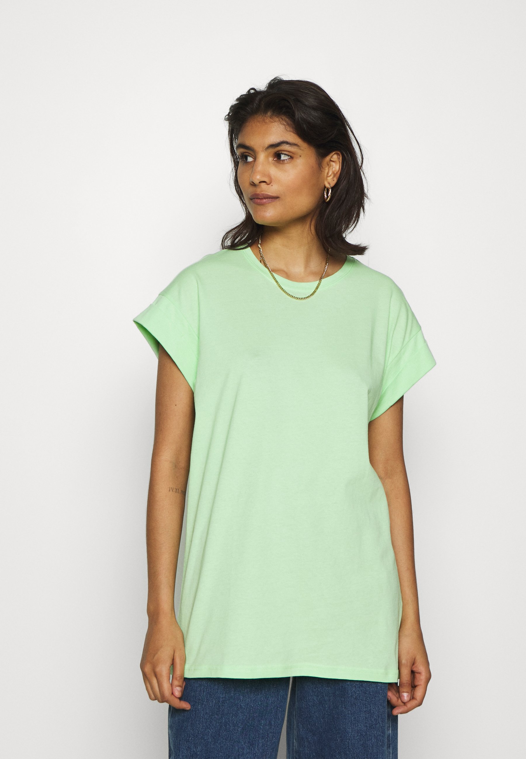Moss Copenhagen ALVA PLAIN TEE - Basic T-shirt - pistachio green/light  green - Zalando.de