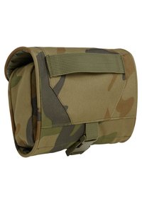 Puzdro so vzorom v kamufláži v béžových a zelených odtieňoch, vyrobené z odolnej tkaniny s prekrytím a nastaviteľným uzáverom na pracku.