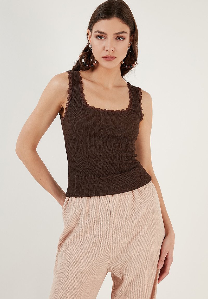 LELA Top - brown