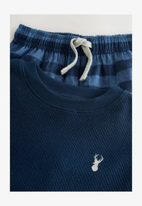 Unausgewählt, blue navy