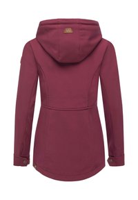 Kastanjavärgad huvjacka med en figursydd midja, knappade ärmslut och en texturerad yta. Har en varumärkesetikett på baksidan.