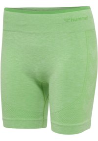 Gröna sportshorts i mjukt, texturerat tyg; med en åtsittande design, ribbad midja och meshmönsterdetaljer på sidorna.