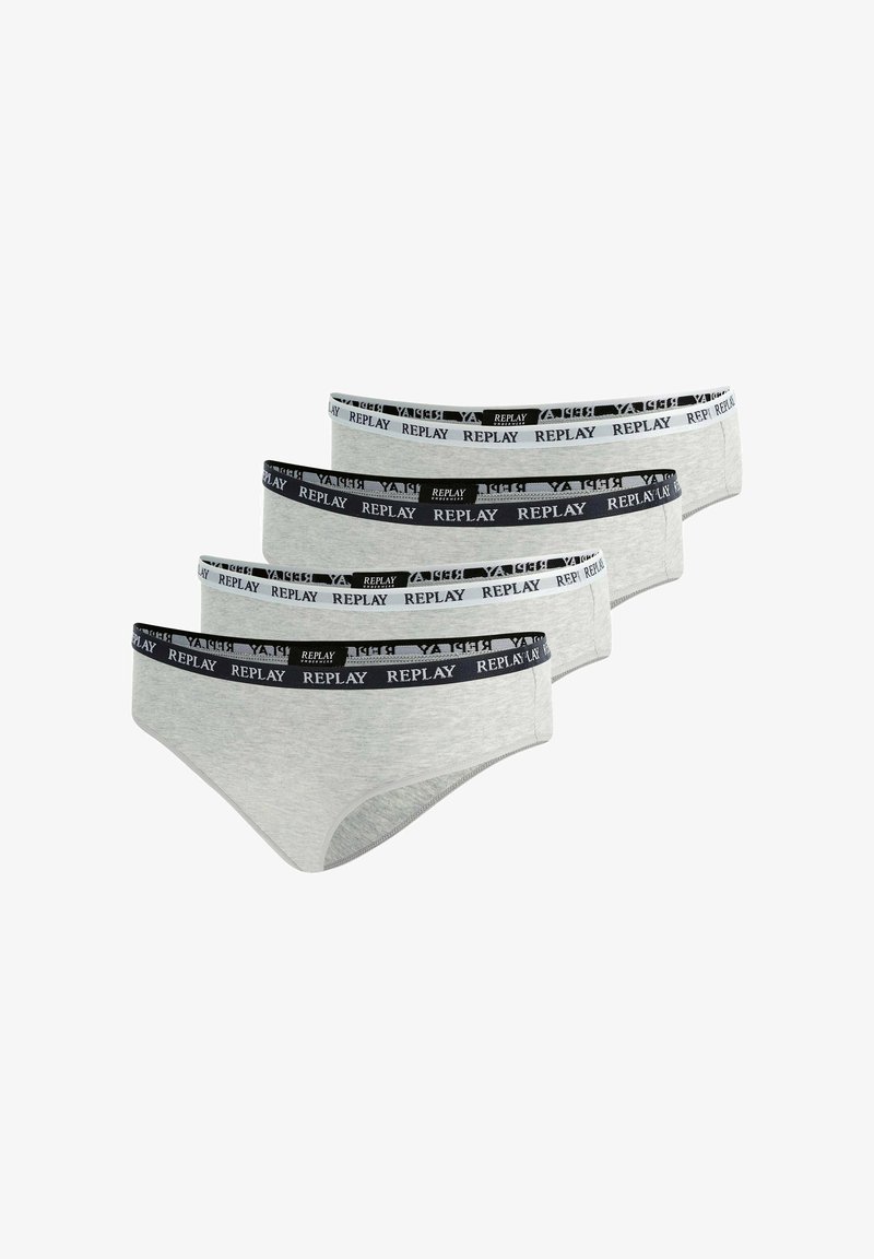 Quattro paia di mutande in cotone grigio presentano cinturini elastici neri con il marchio "REPLAY". Il design è a vita bassa e ha una superficie liscia.