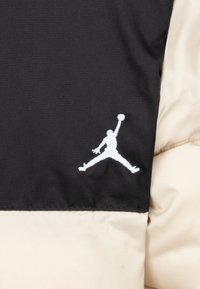 Jordan JACKET - Žieminė striukė - legend light brown