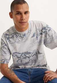Levi's® VINTAGE - Osnovna majica kratkih rukava - white onyx