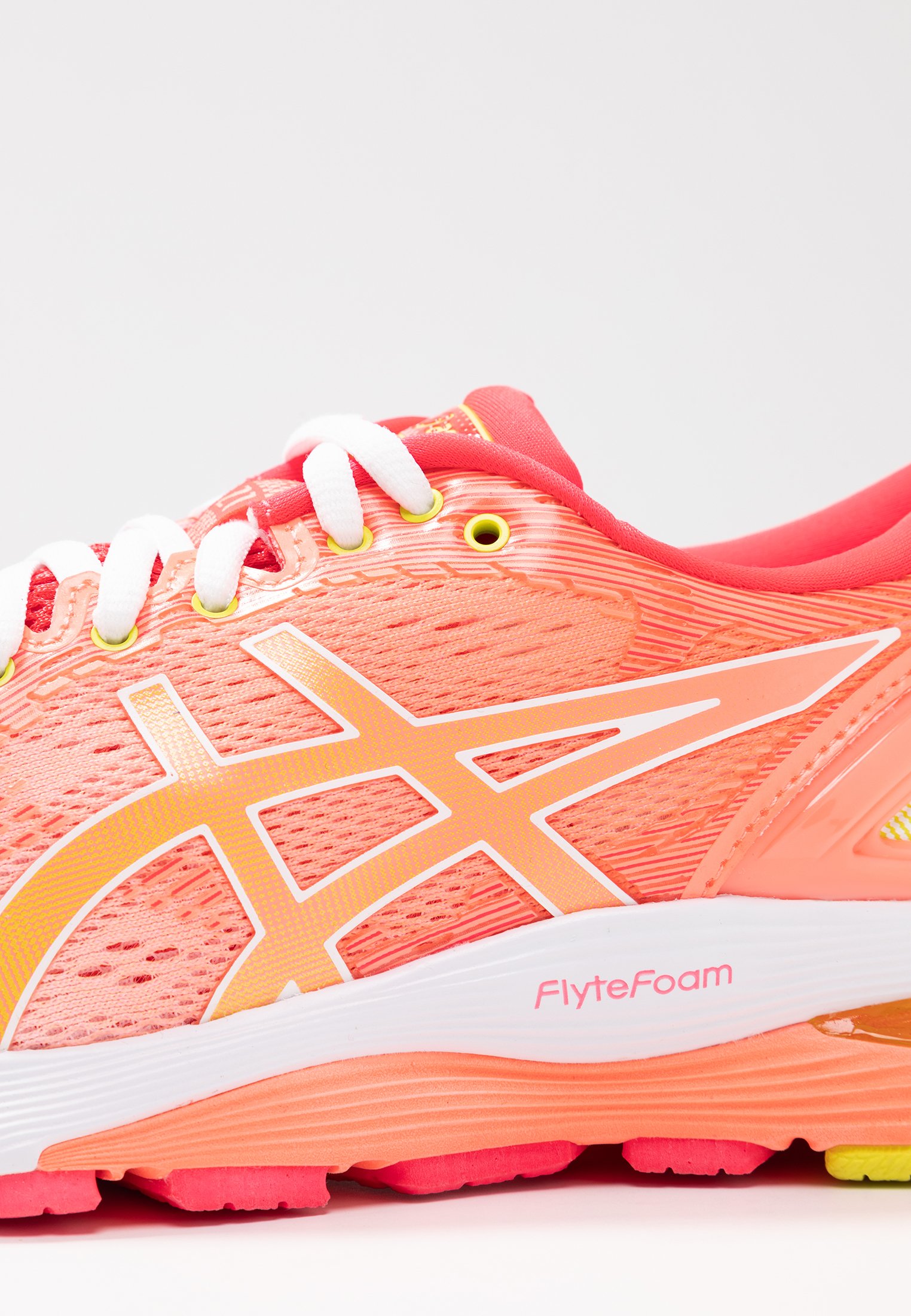 ASICS GEL-NIMBUS 21 - Zapatillas de running neutras - white/sun coral/blanco  - Zalando.es