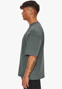 Dropsize HEAVY EMBO - T-shirt basique - washedgrey