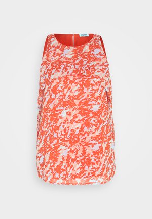 Robe sans manches aux motifs abstraits orange, blanc et rose, avec un col rond et une fermeture éclair au dos. Tissu léger.