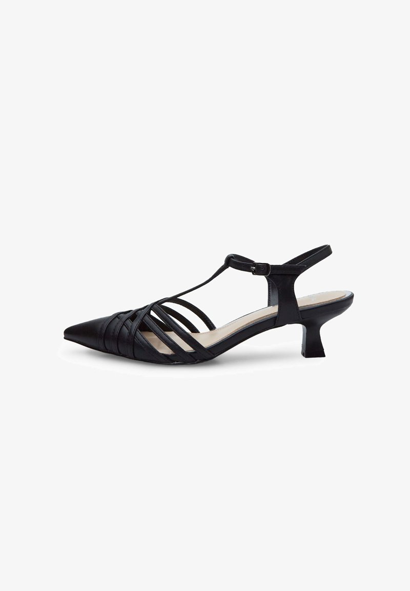 Juodas odinis slingback batelis su smailiu galiuku, turintis daugybę kryžminių dirželių ir žemą bloko kulną stabilumui.