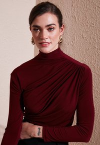 LELA SLIM FIT - Long sleeved top - bordeaux