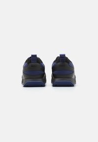 HUGO ICELIN - Trainers - open blue