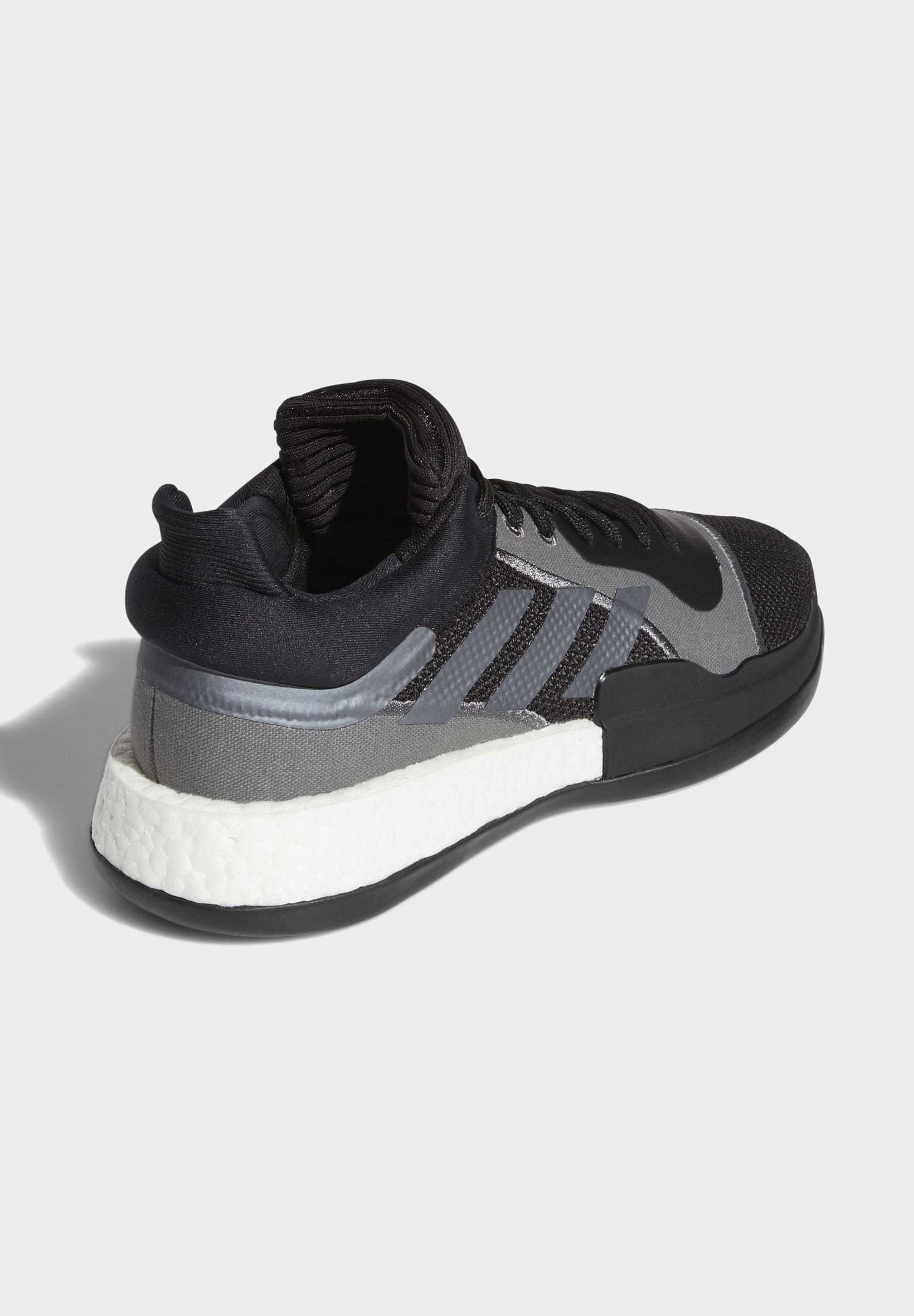 adidas Performance MARQUEE BOOST LOW SHOES Chaussures de adidas Performance | Marquee Boost Low Basketball Shoes O