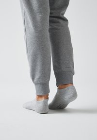 Thumbnail Image 4